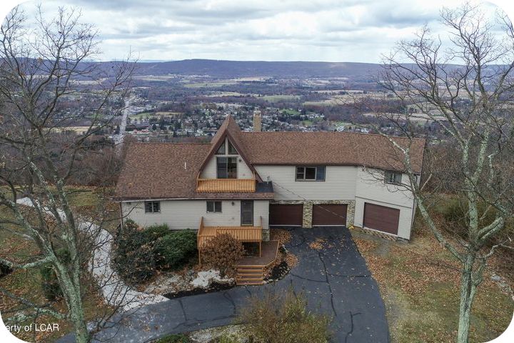 9 conyngham crest