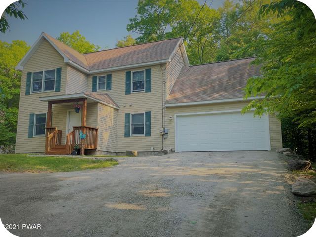 1098 Wallenpaupack Dr