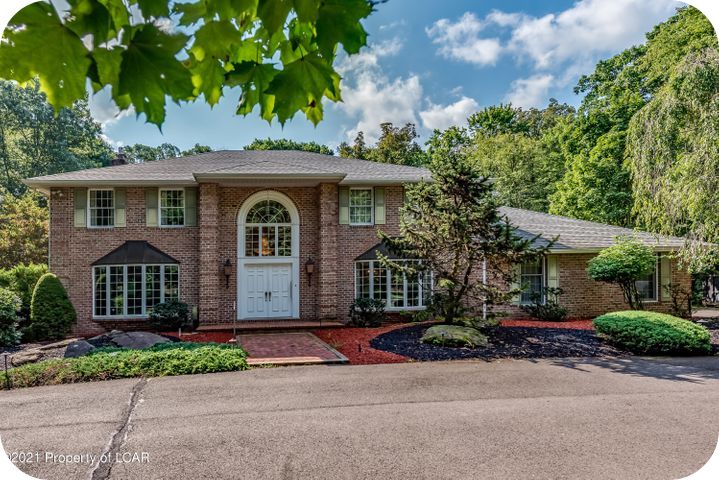 370 w center hill